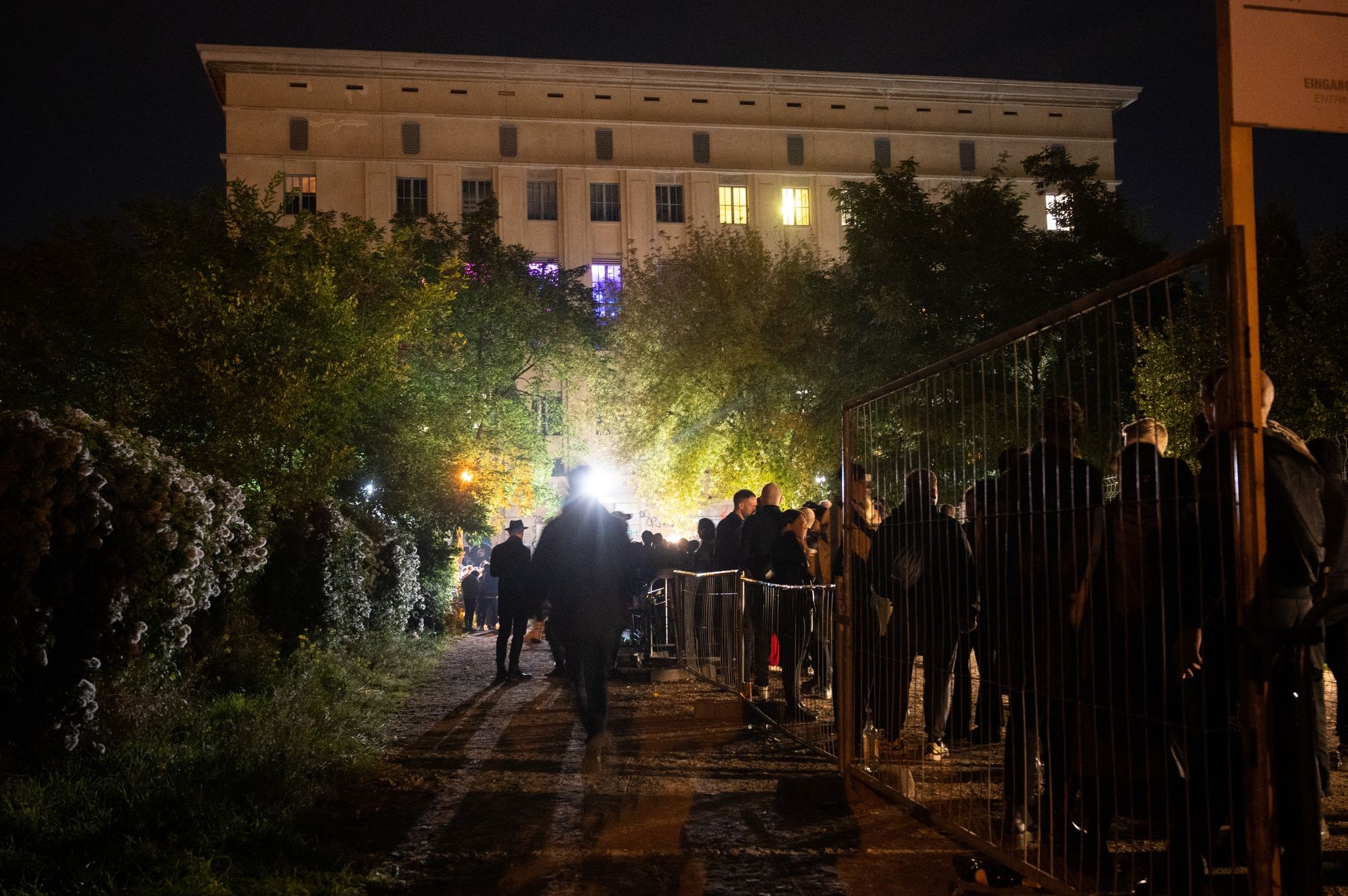 Techno-Club Berghain nach Corona-Lockdown wieder geöffnet
