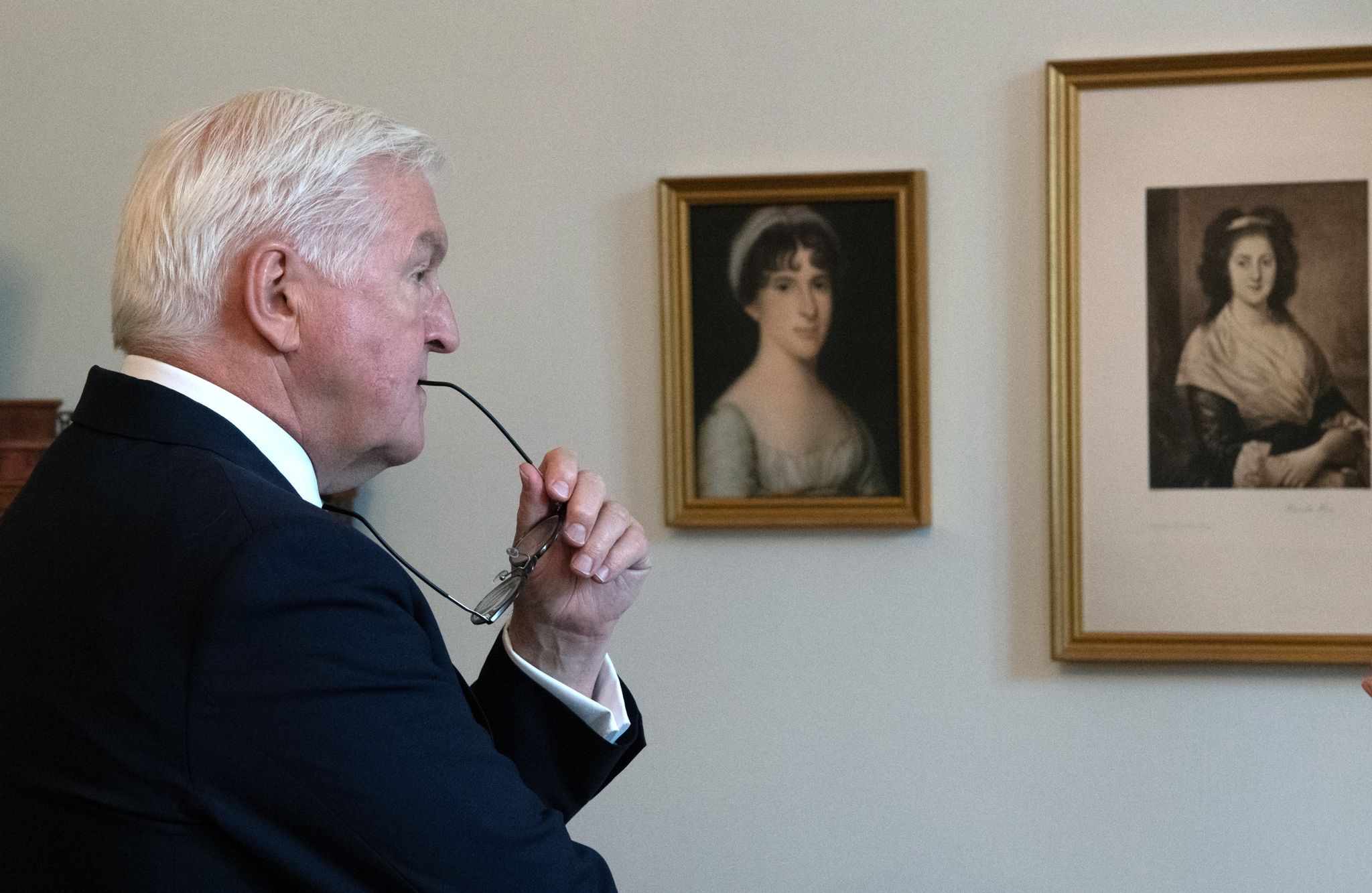 Kunst für Demokratie im Schloss Bellevue