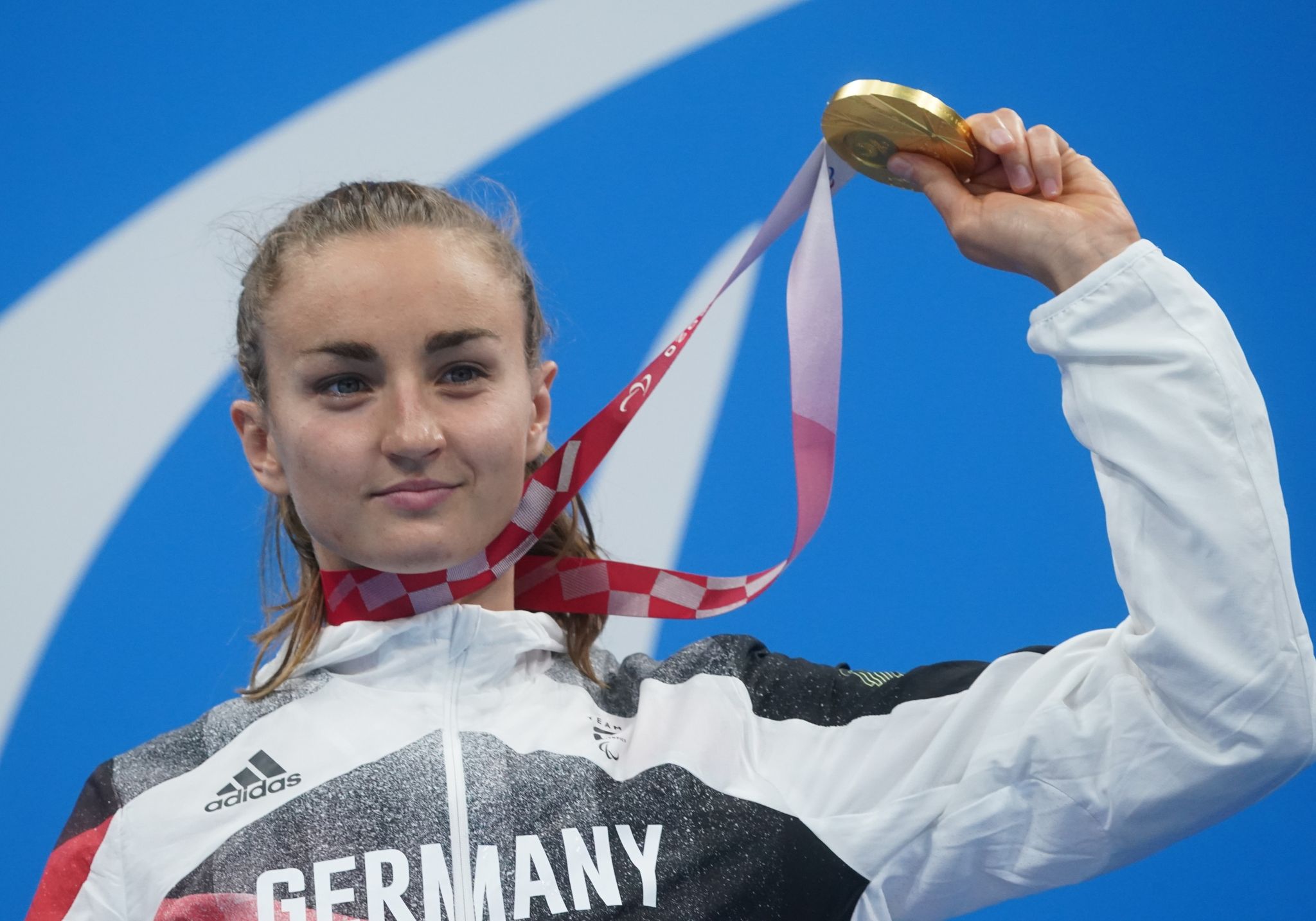 Hilfe von Britta Steffen: Krawzow kann vor OP heiraten