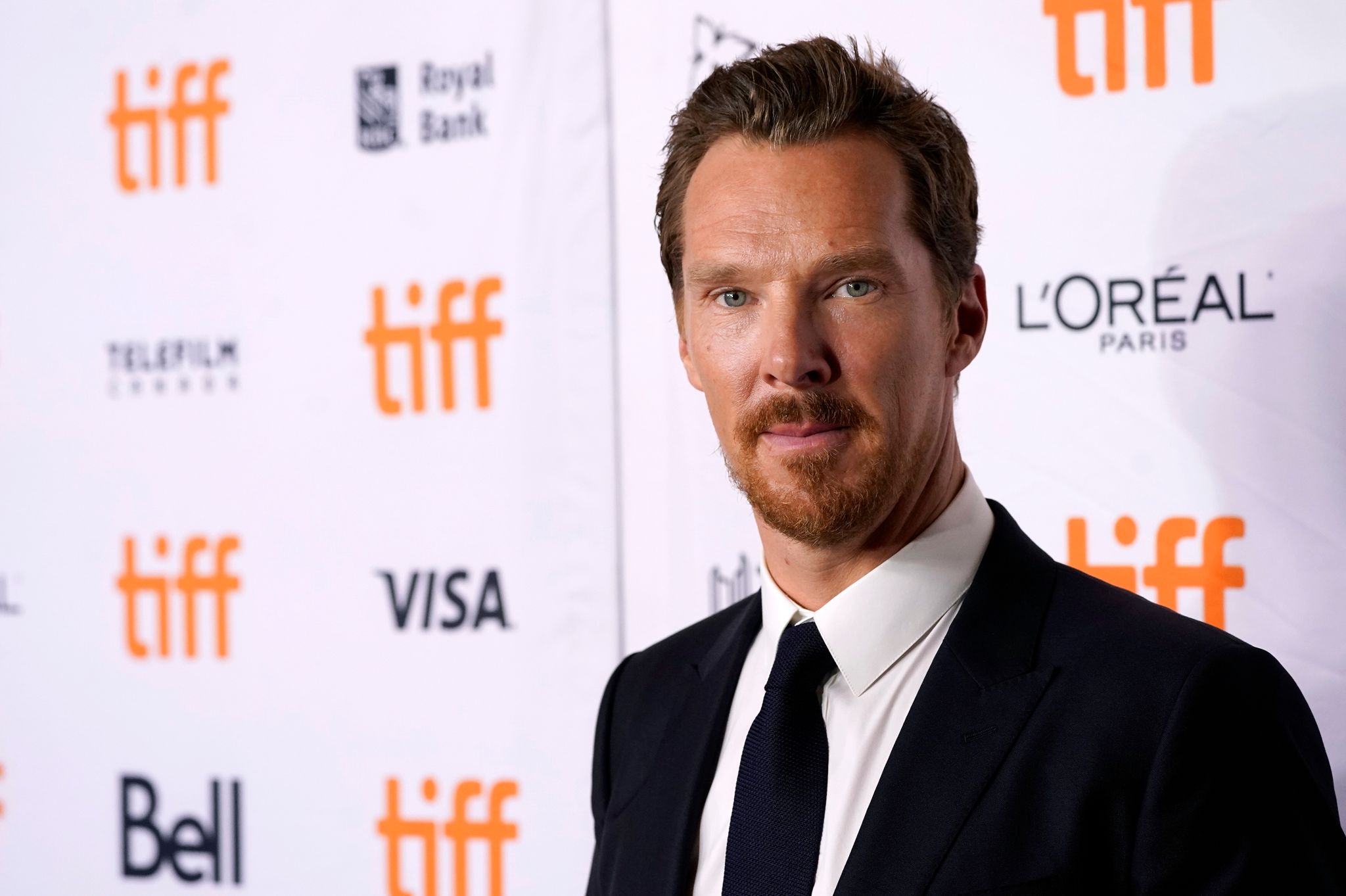Benedict Cumberbatch hat bei Dreharbeiten Kette geraucht