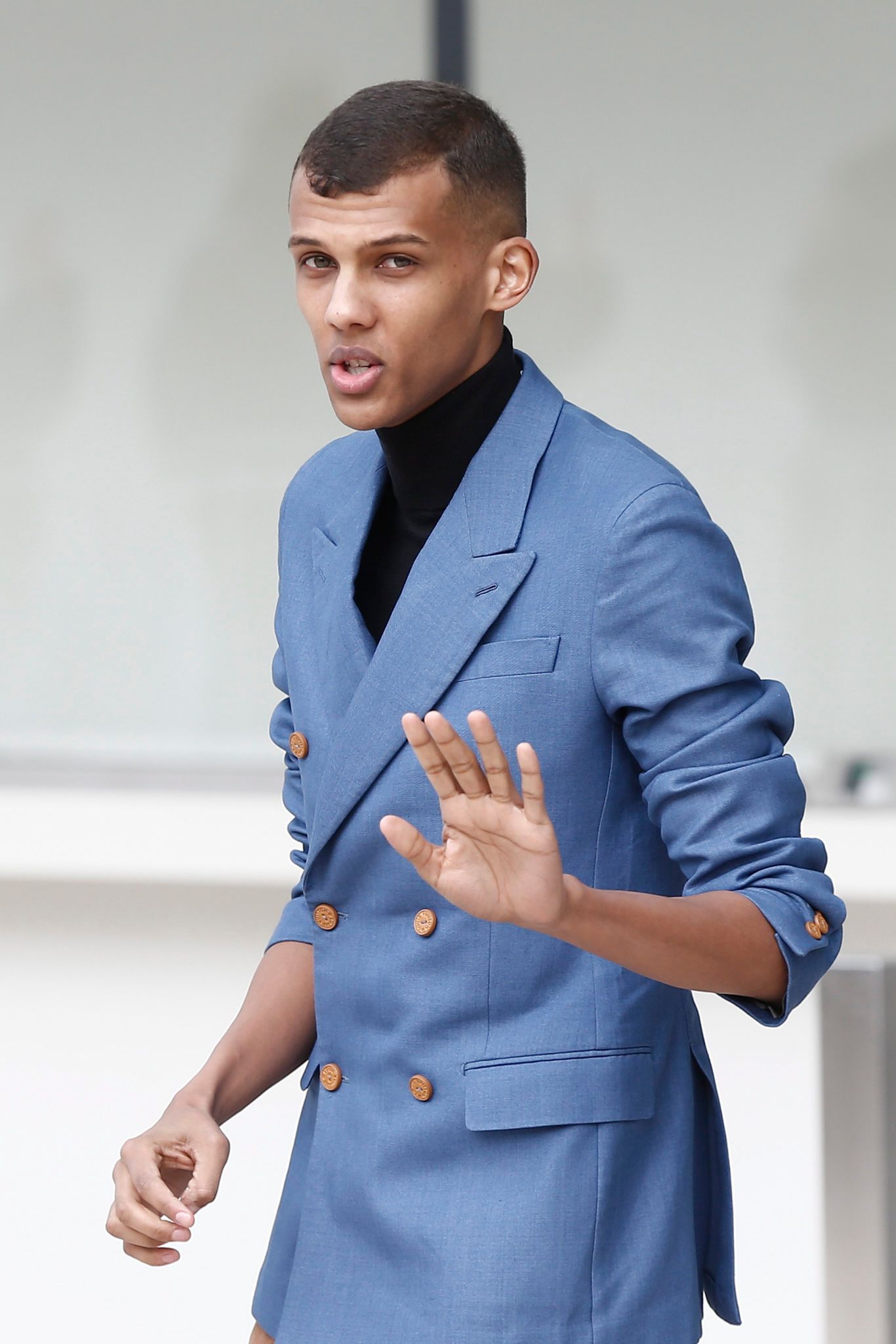 Stromae antwortet auf Interviewfrage mit neuer Single