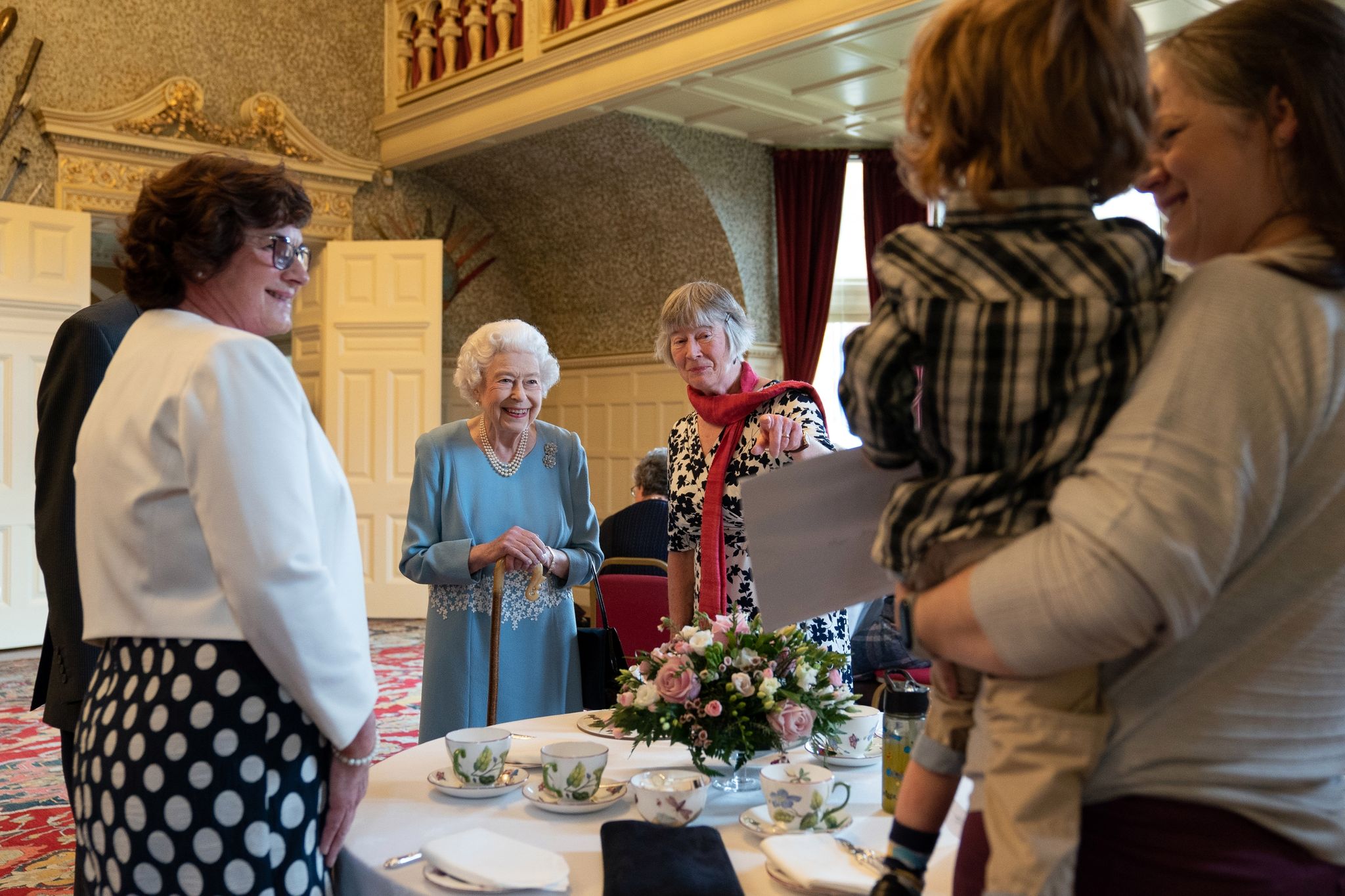 Queen empfängt kurz vor Thronjubiläum Bürger in Sandringham