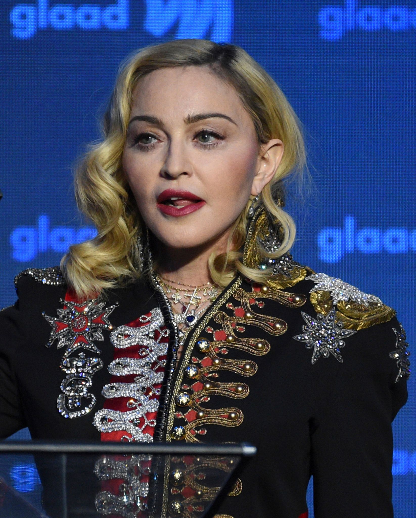 Madonna lässt sich «Maman»-Tattoo stechen
