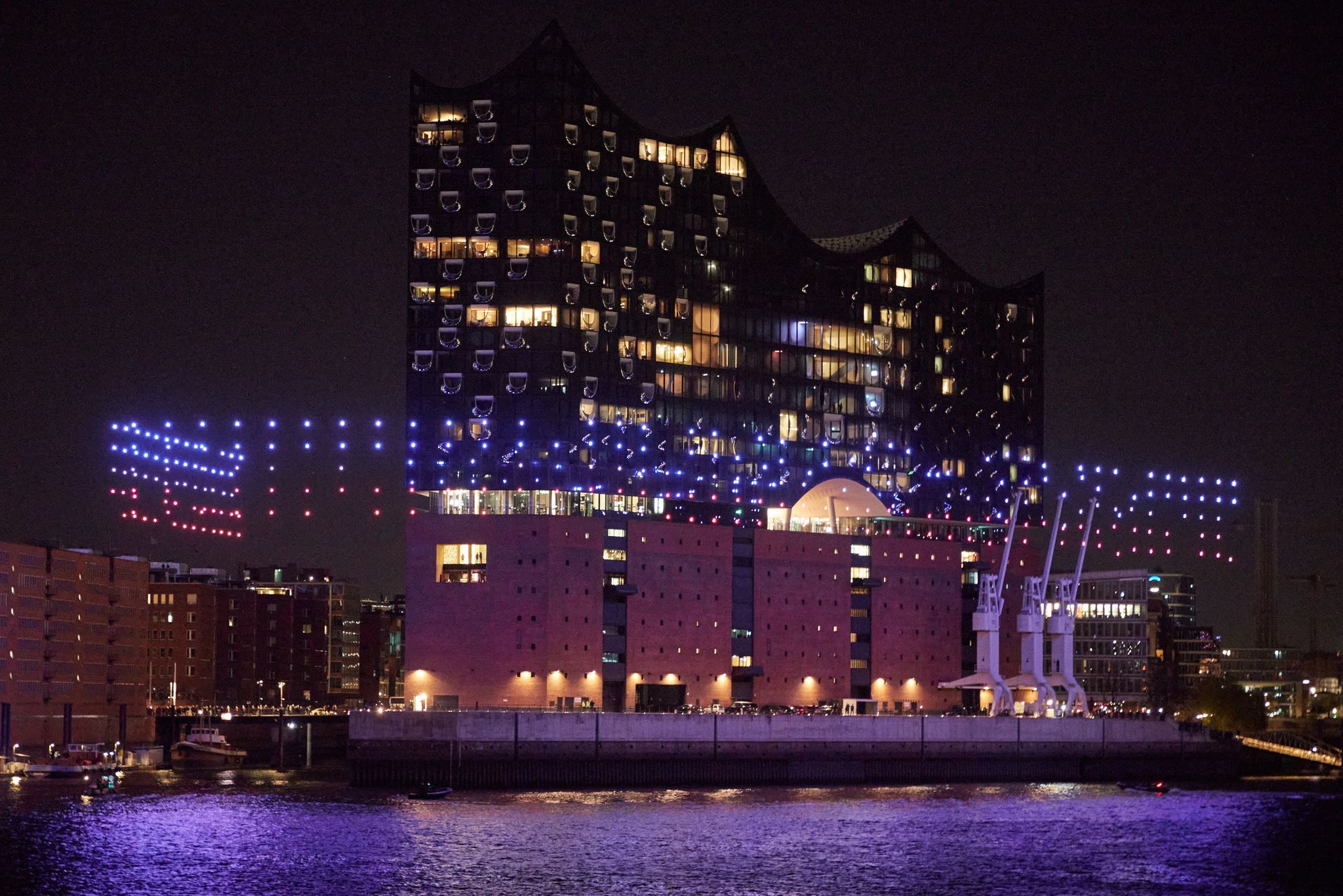 Musikfest Hamburg startet mit spektakulärer Lichtshow