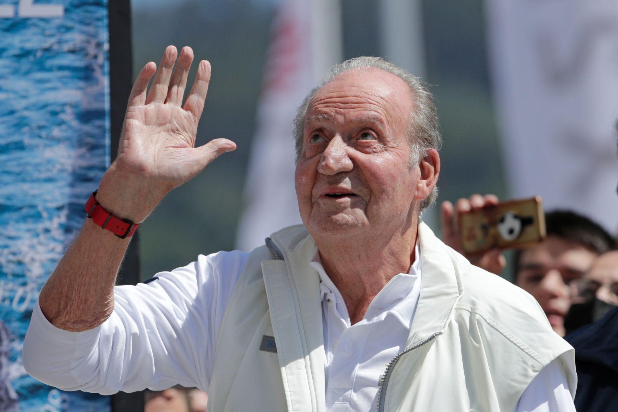 Spaniens Altkönig zu Treffen in Madrid eingetroffen