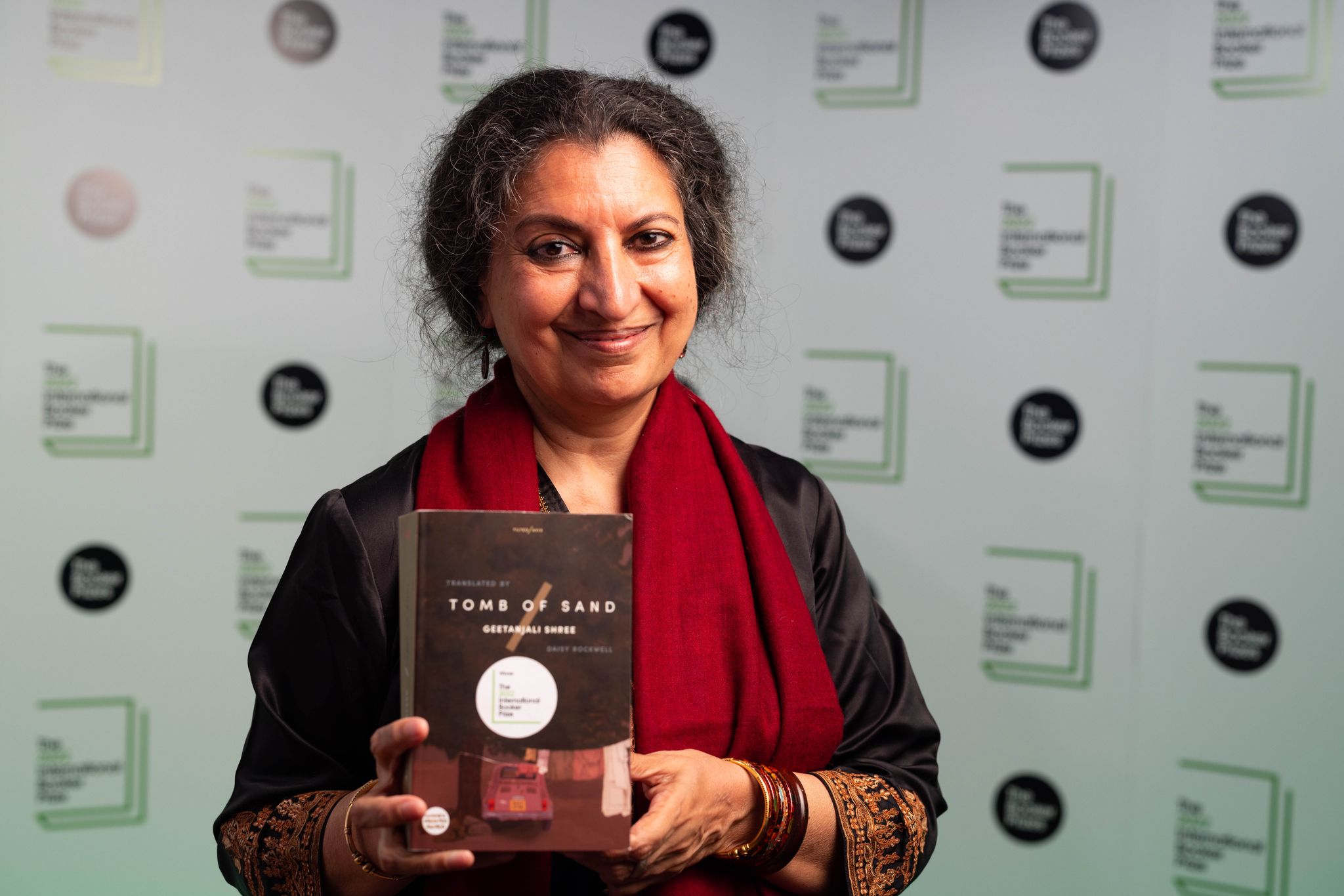 Geetanjali Shree gewinnt den International Booker Prize