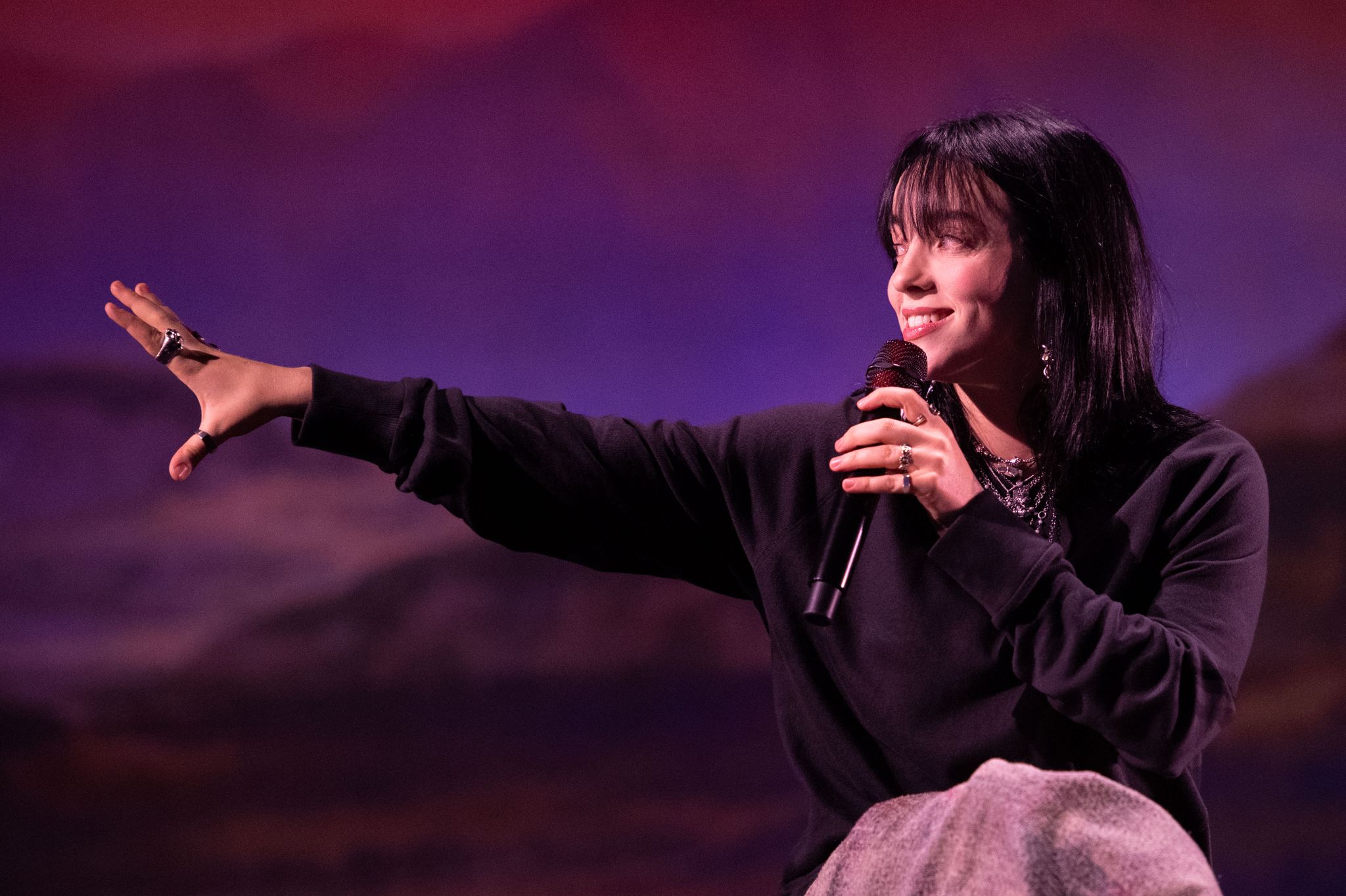 Billie Eilish spielt Akustik-Konzert in Bonn