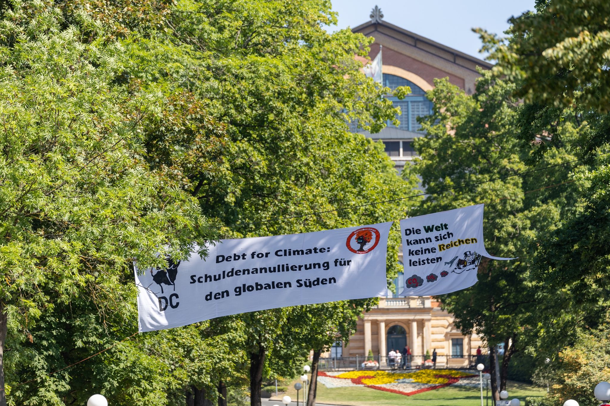 Klimaprotest vor Eröffnung der Festspiele