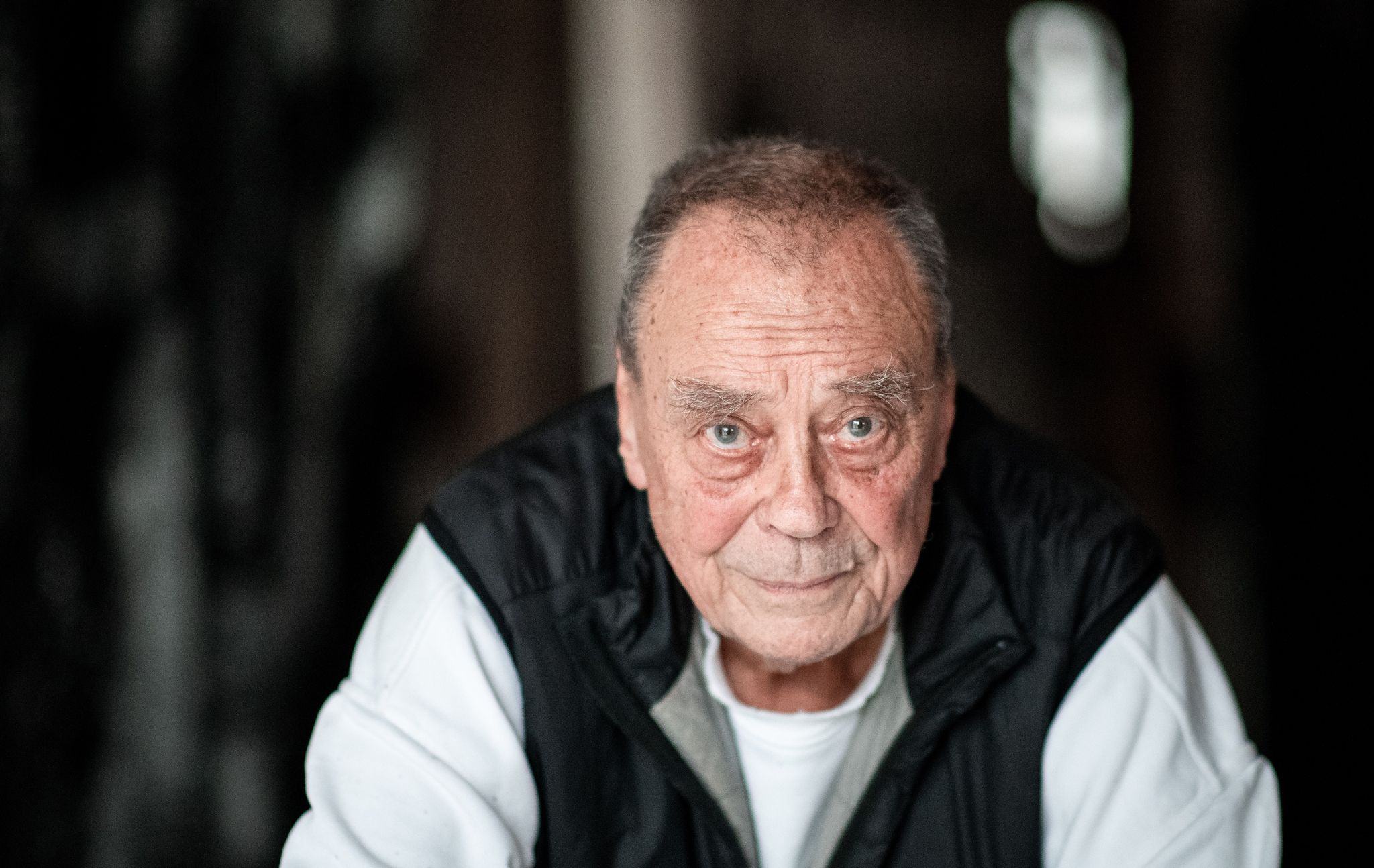 Günther Uecker gestaltet Fenster für den Schweriner Dom