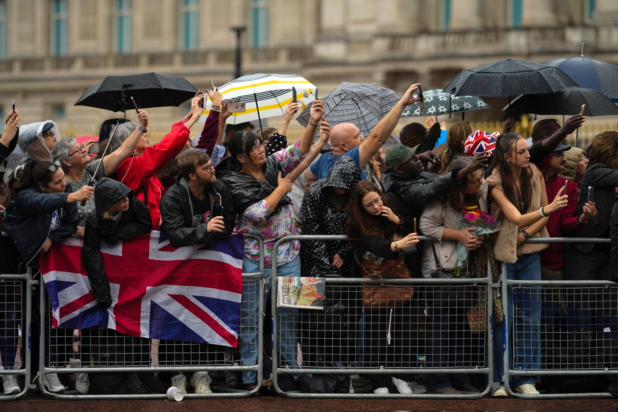 Queen zurück in London – Trauerzug am Mittwoch