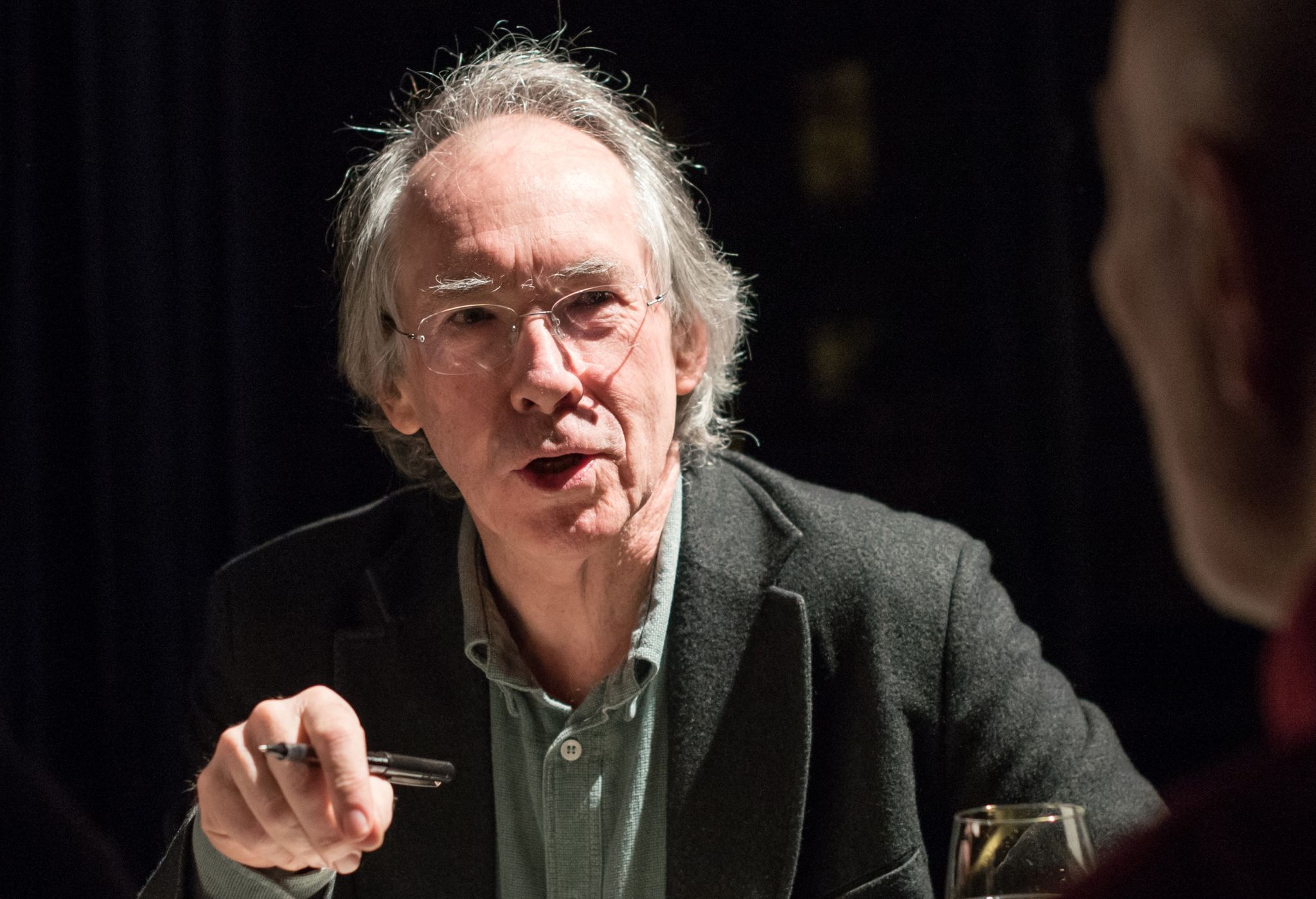 Im Bett der Klavierlehrerin – Ian McEwans neuer Roman