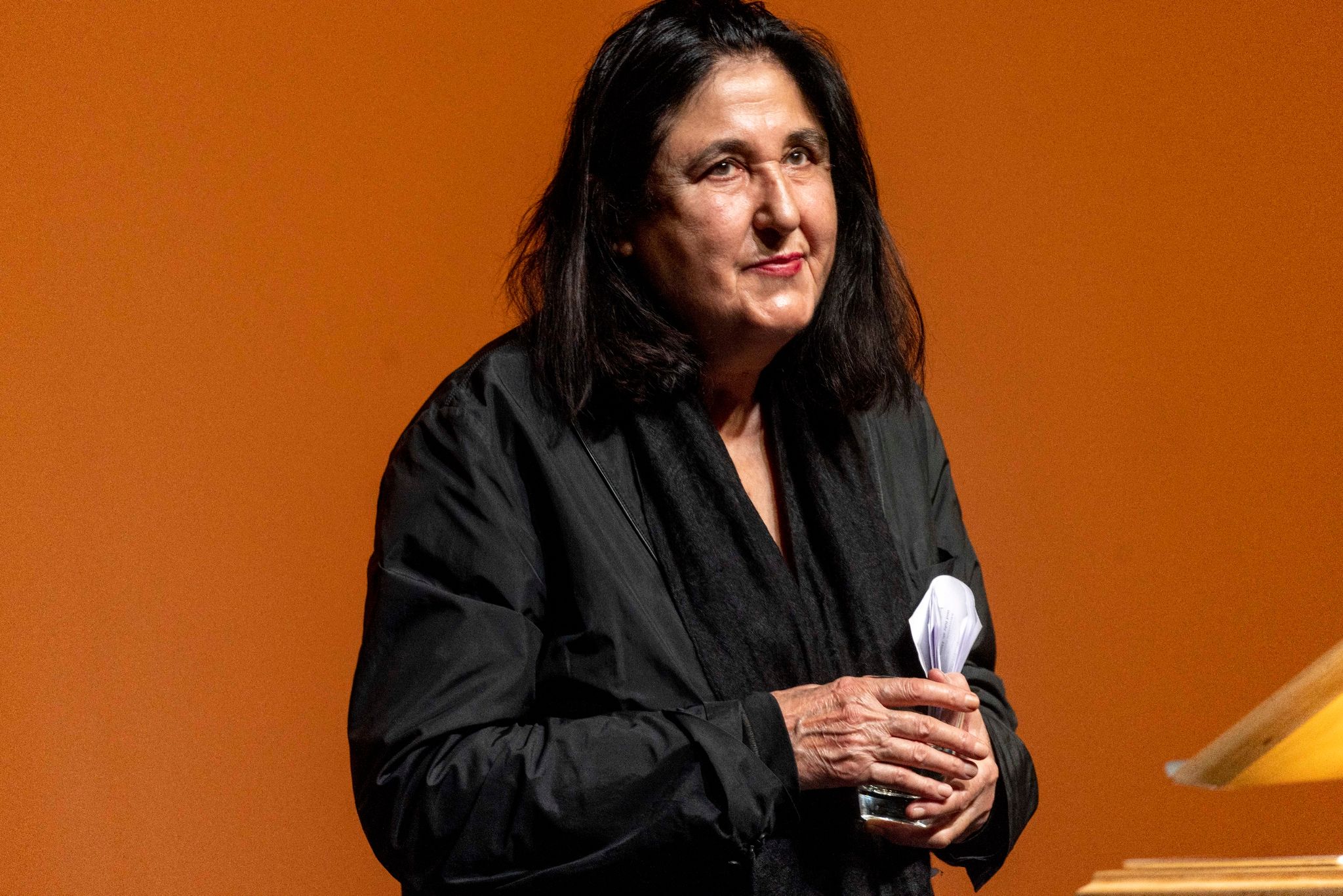 Schriftstellerin Özdamar nimmt Büchner-Preis entgegen