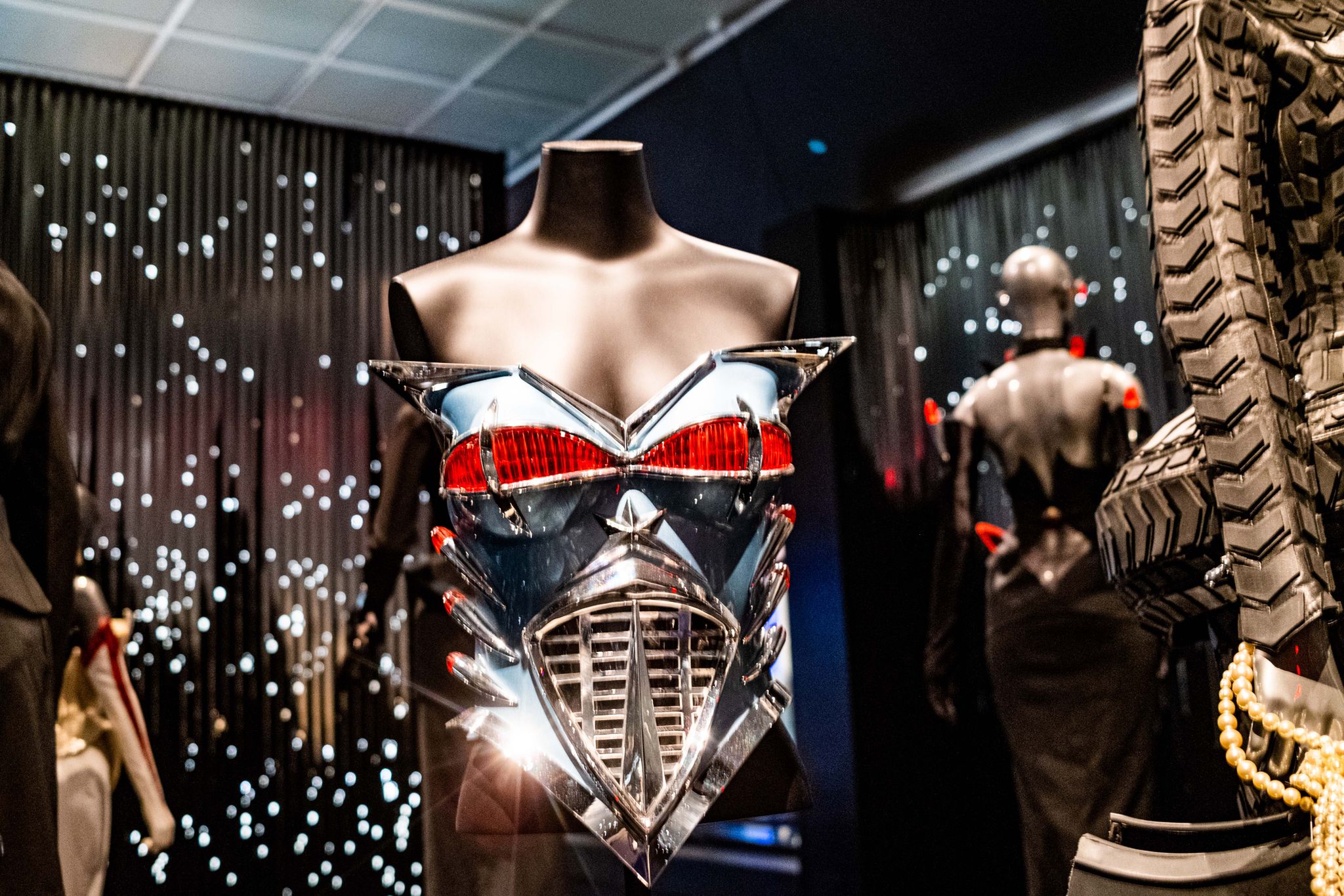 New Yorker Museum feiert Modeschöpfer Thierry Mugler