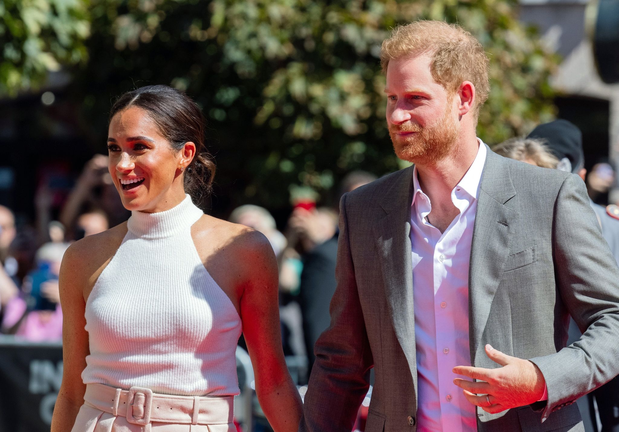 Das laute Schweigen des Palasts – Harry will Krisentreffen