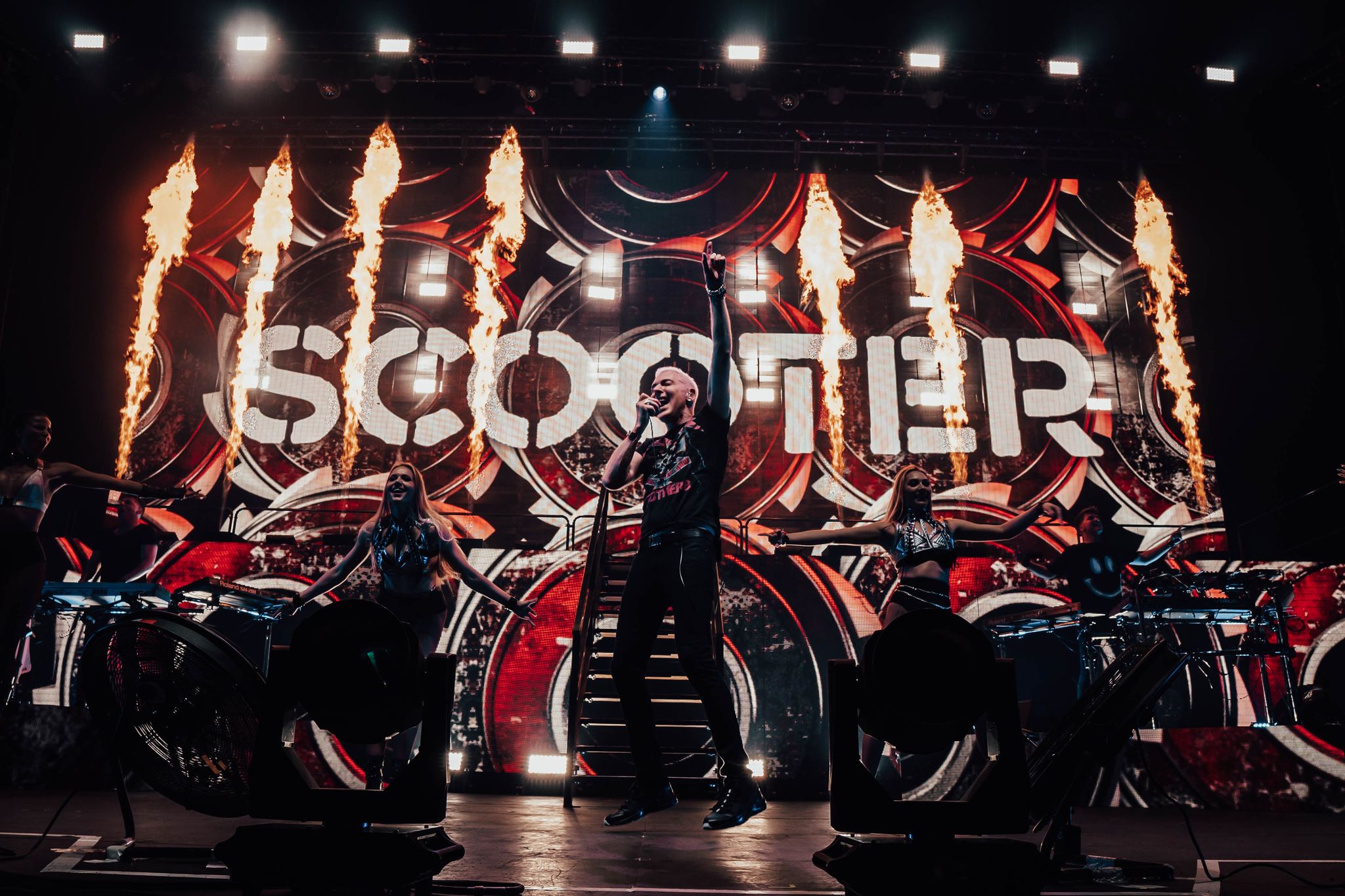 Pyro, Techno und Konfetti: Scooter im Kino