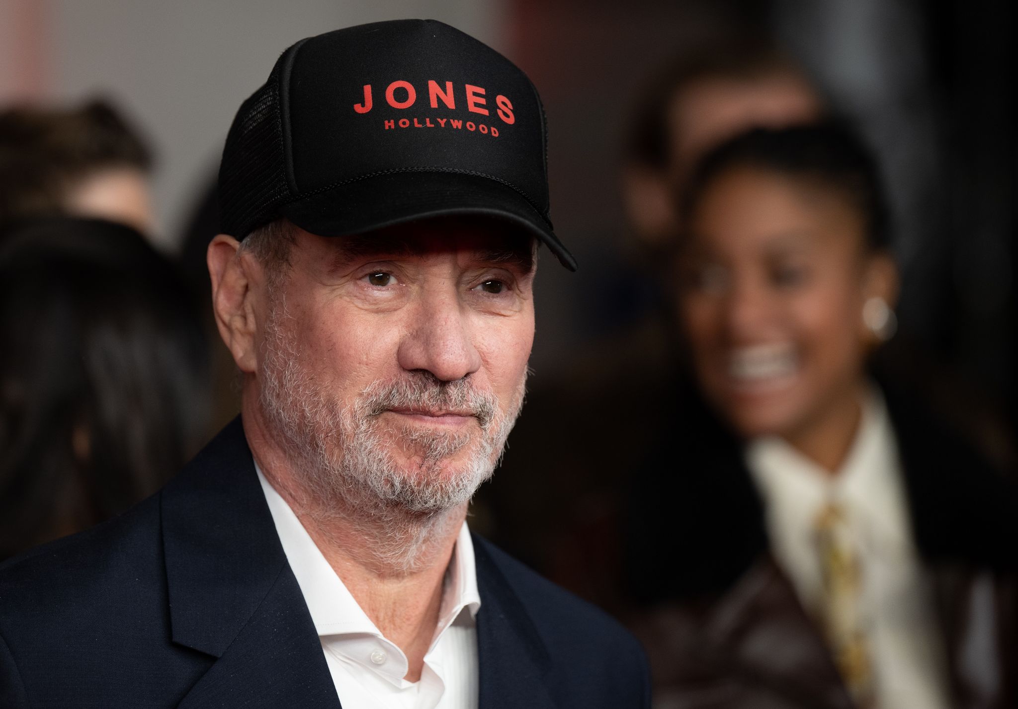 Roland Emmerich baut Besetzung für Gladiatoren-Serie aus