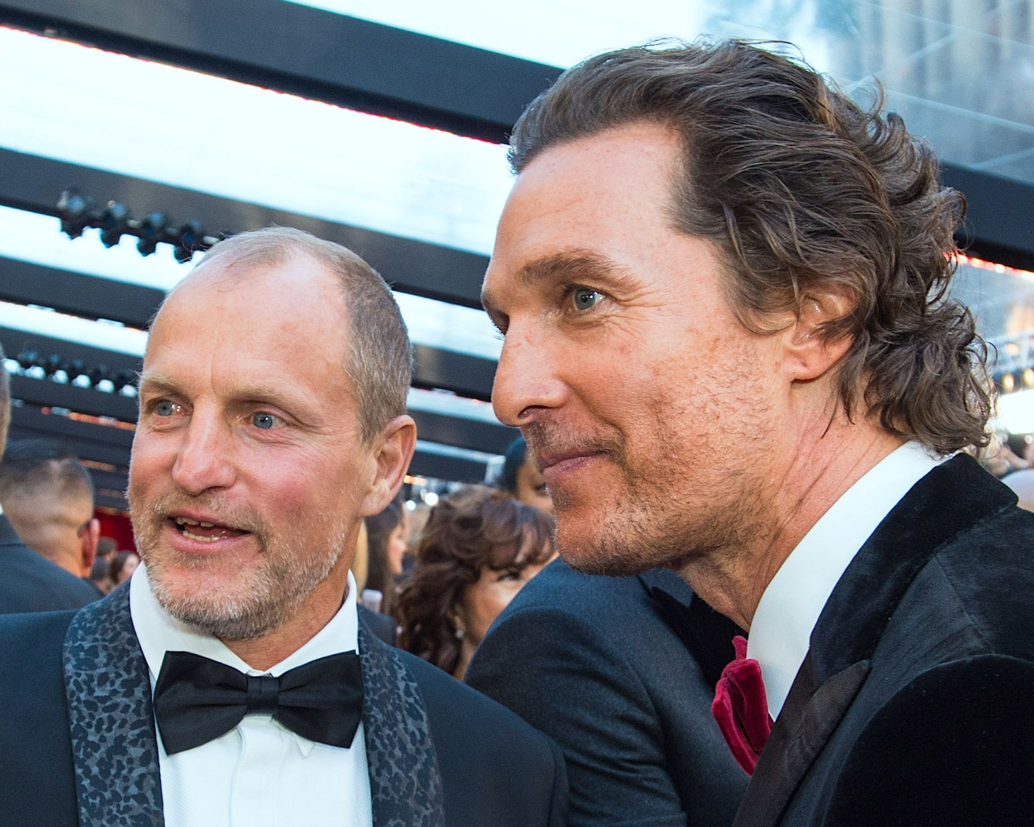 Sind Matthew McConaughey und Woody Harrelson Brüder?