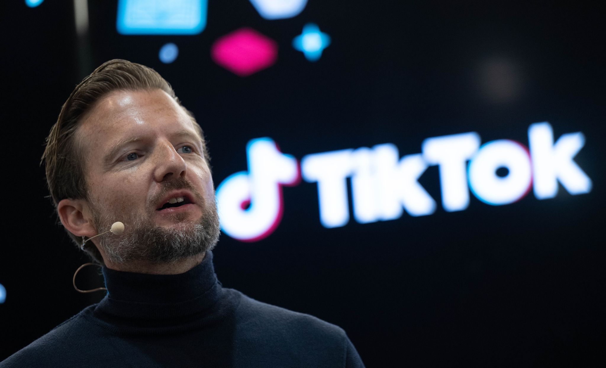 TikTok veröffentlicht eigene Bestsellerliste für Bücher
