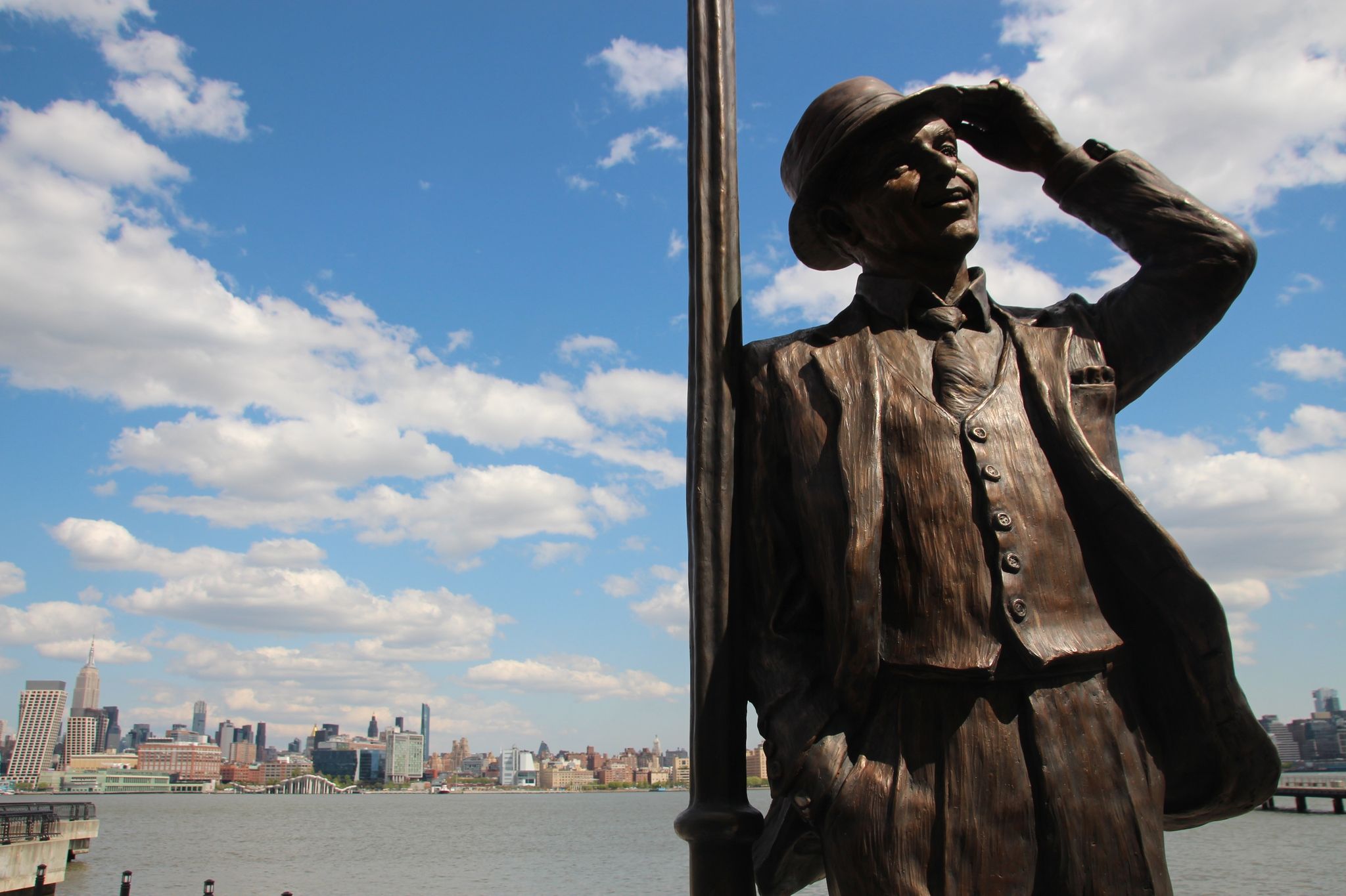 Denkmal, Plakette, Musical: 25. Todestag von Frank Sinatra