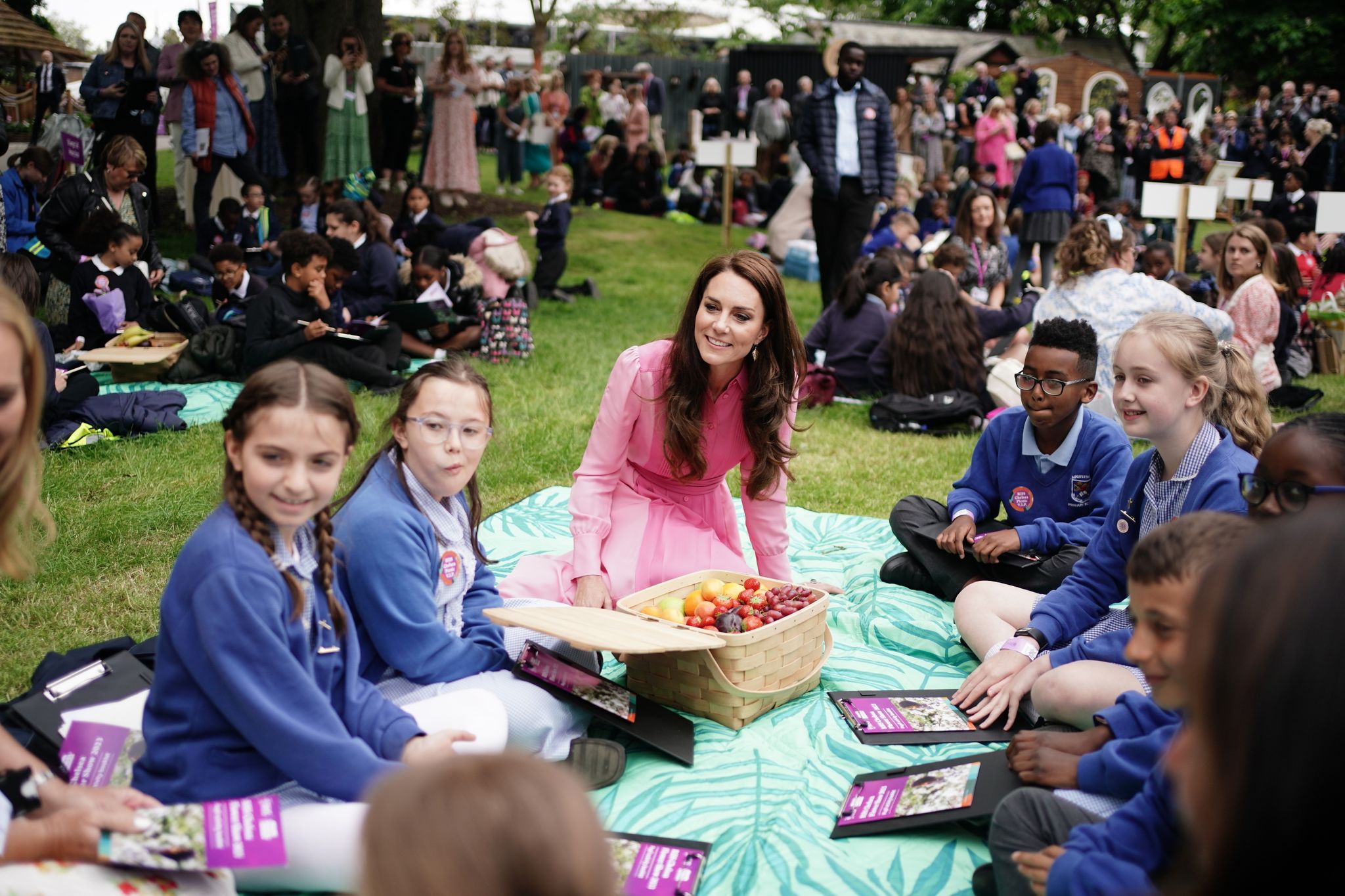 Chelsea Flower Show: Kate picknickt mit Kindern