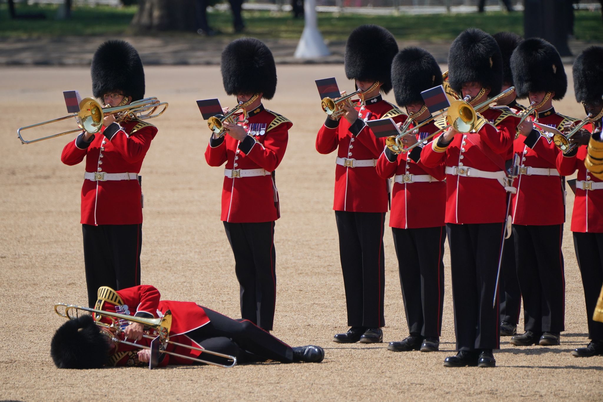 «Trooping the Colour»-Pobe: Soldaten in Ohnmacht gefallen