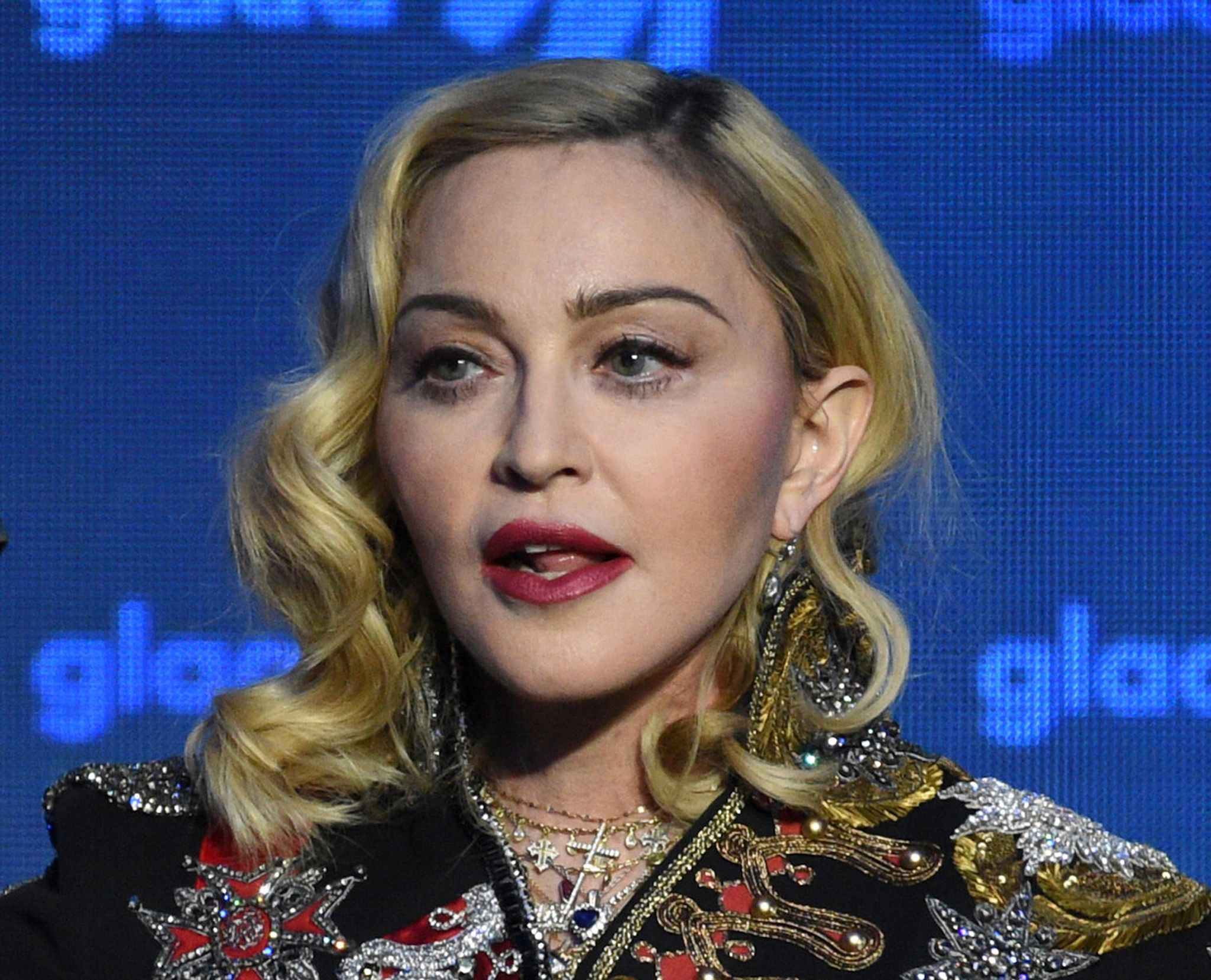 Popstar Madonna verschiebt Welttour