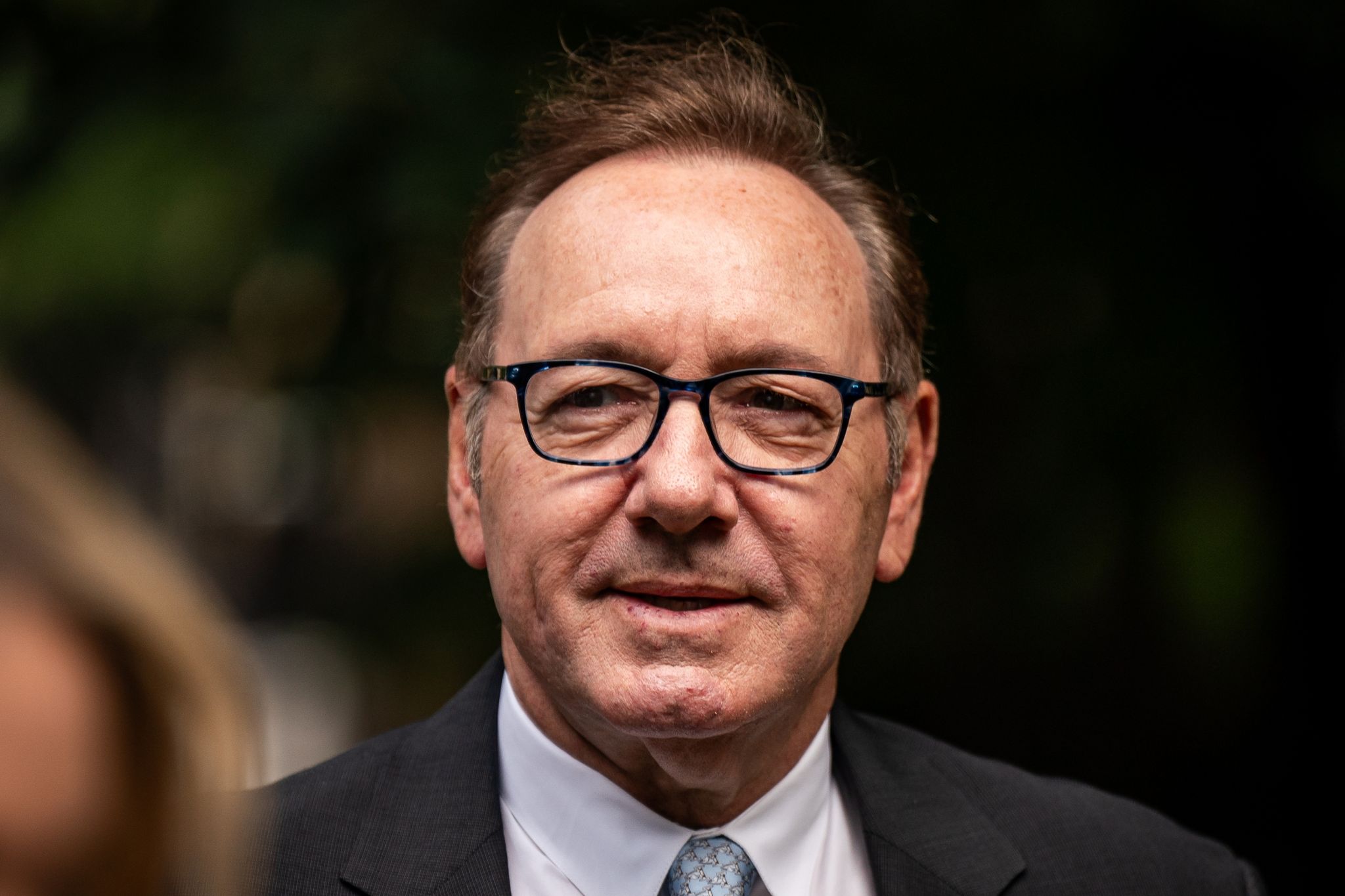 Spacey räumt «romantische» Berührungen und sexuellen Akt ein