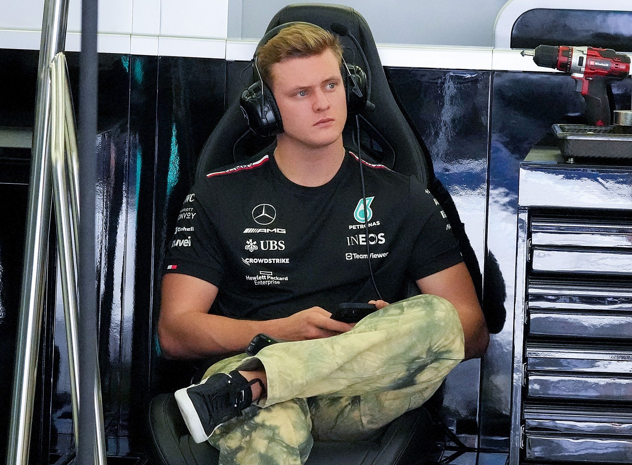 Mick Schumacher macht Beziehung mit Model öffentlich