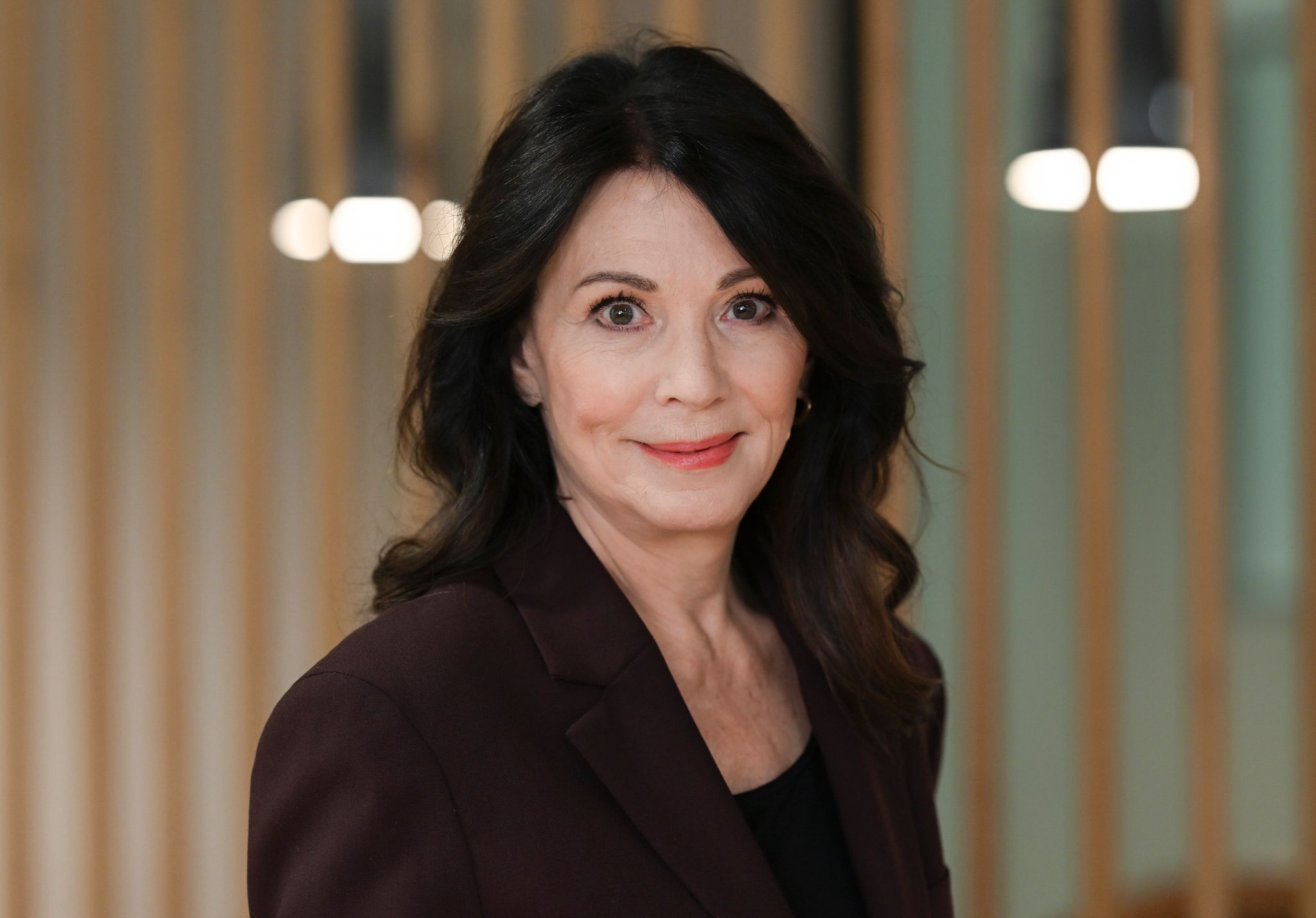 Iris Berben vermisst einen Aufschrei gegen Antisemitismus
