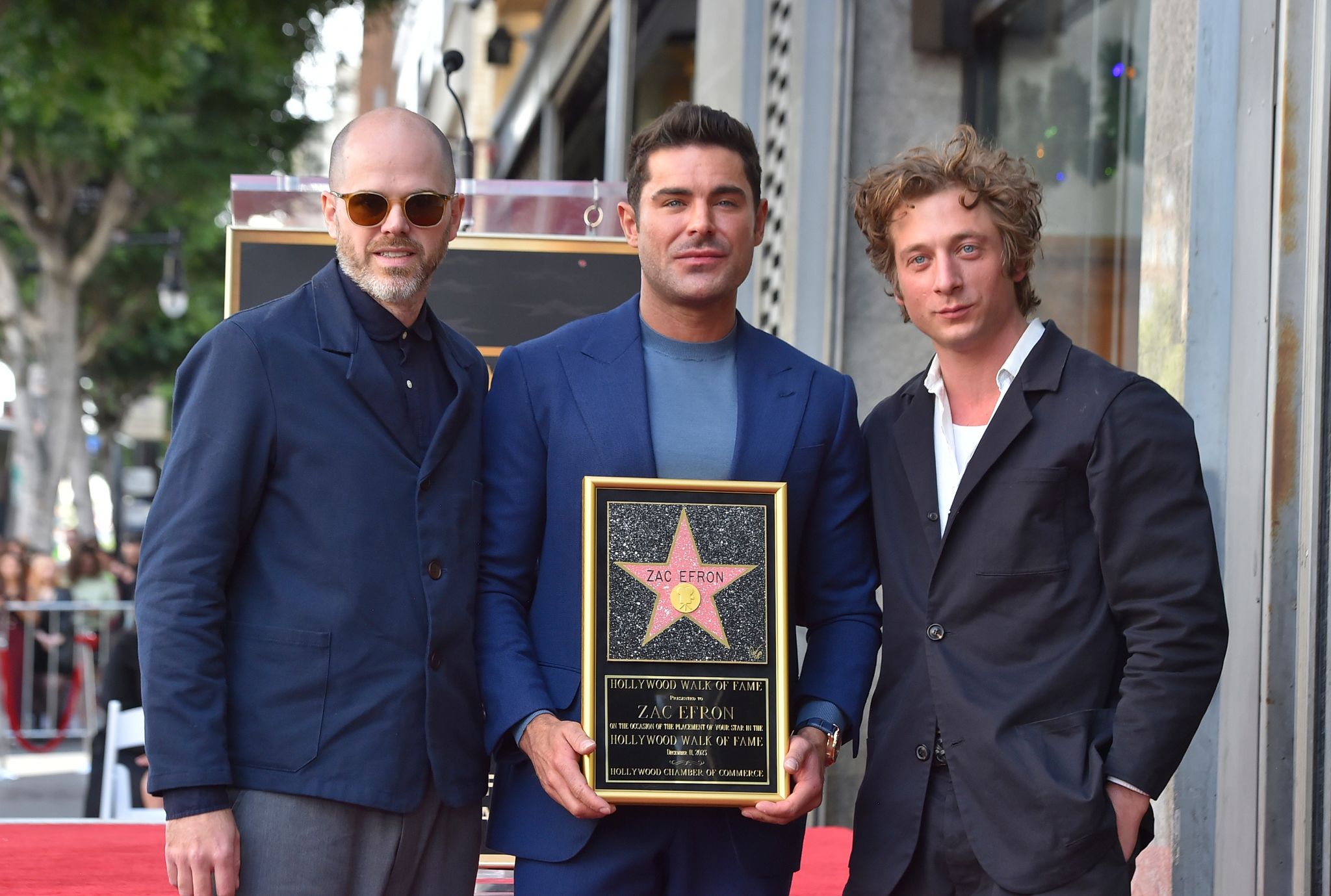 Zac Efron enthüllt Hollywood-Stern und würdigt Matthew Perry