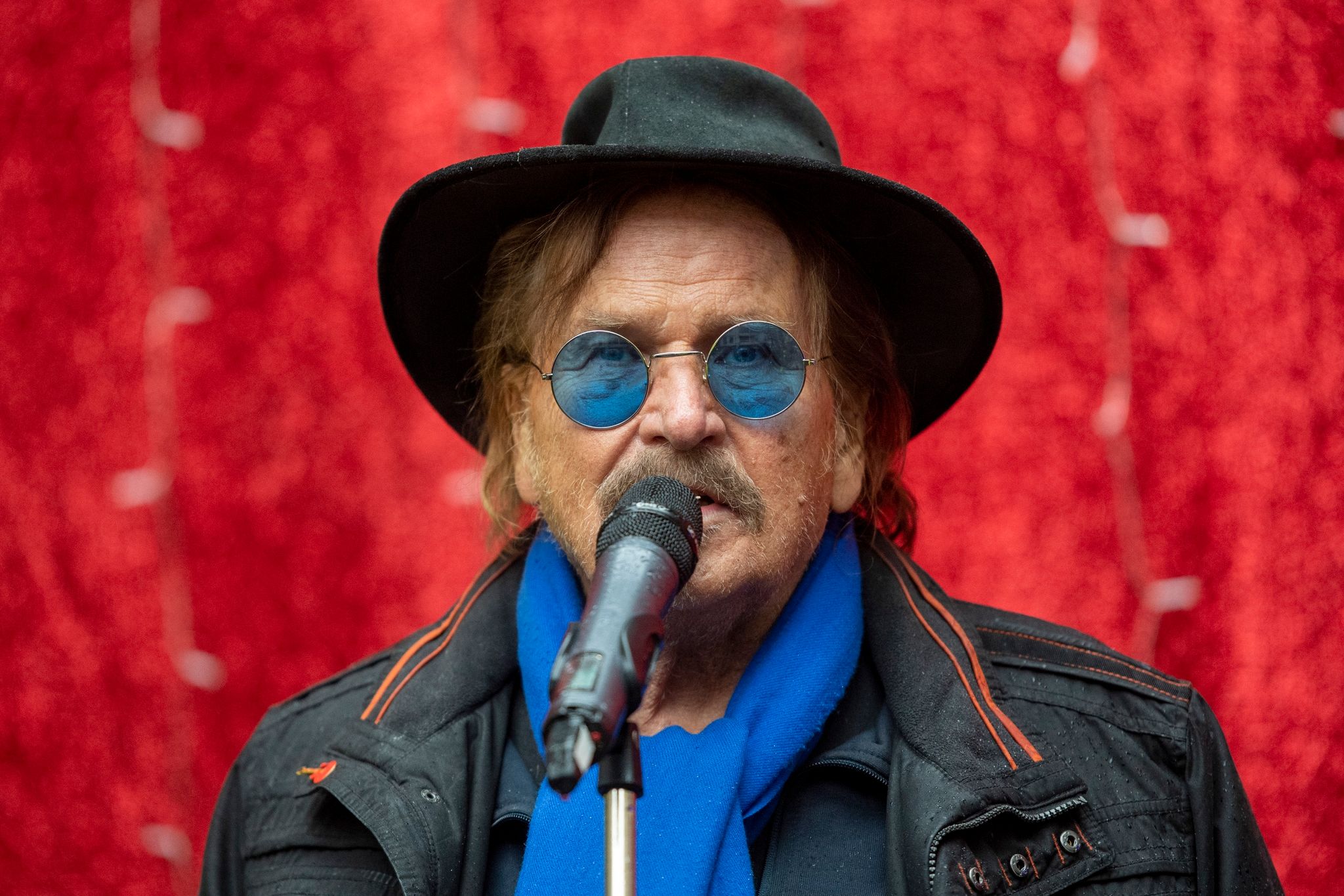 Frank Zander wird bald operiert – hat aber Lust auf Bier