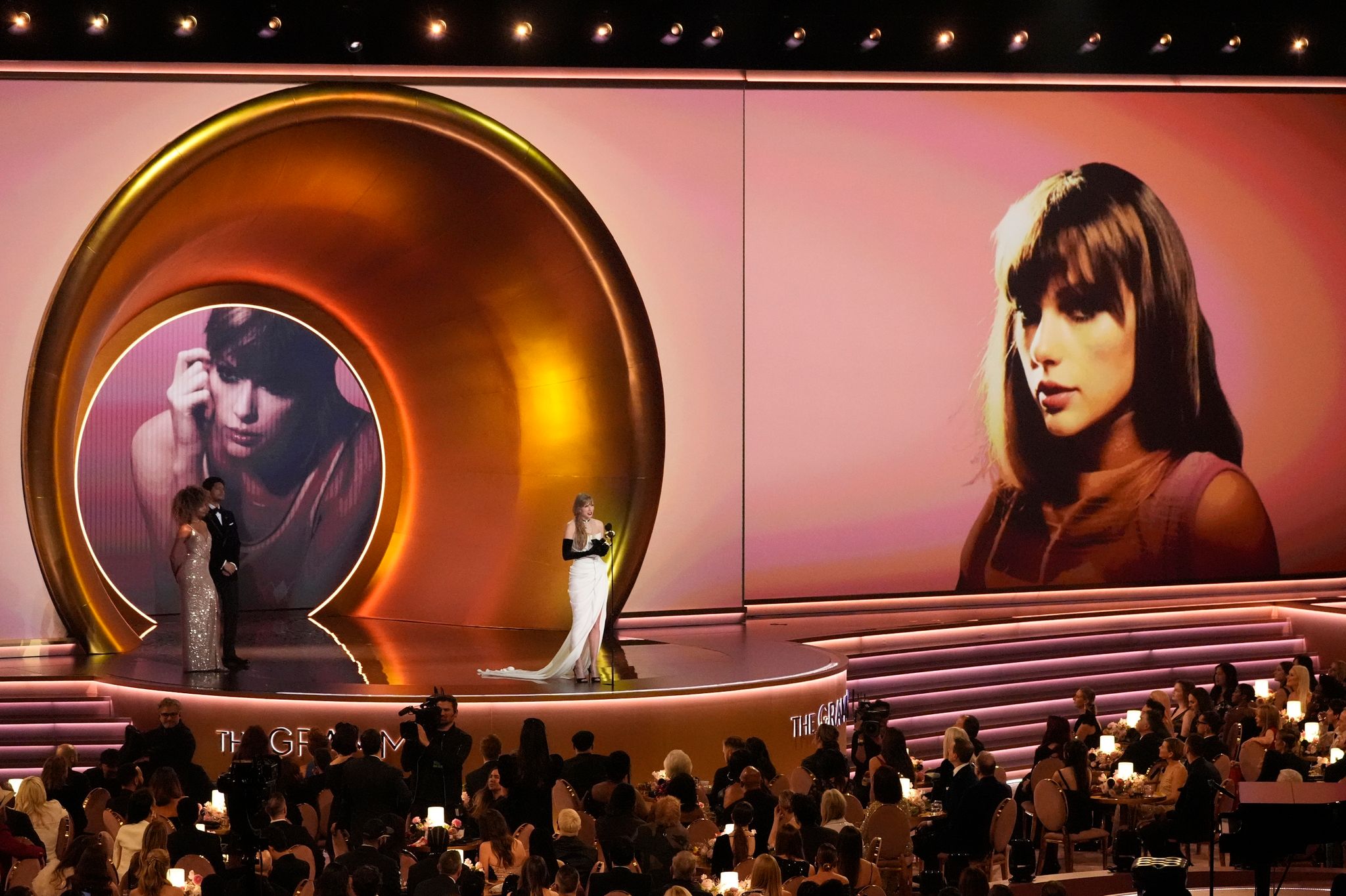Taylor Swift schreibt mit viertem Album Grammy-Geschichte