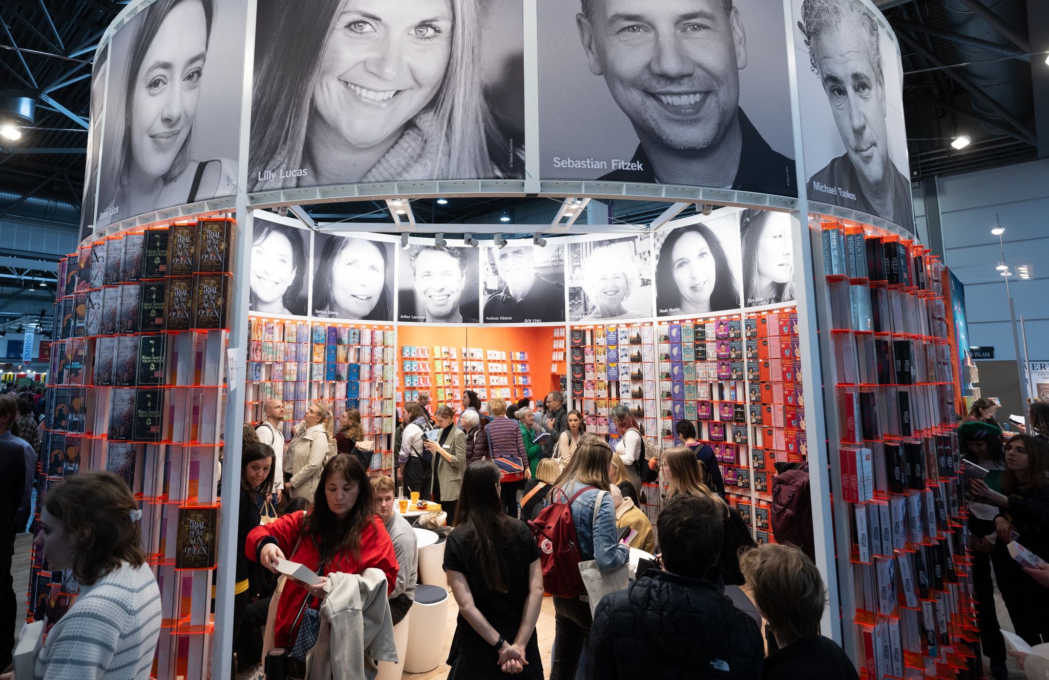Trotz Streiks volle Hallen bei der Leipziger Buchmesse