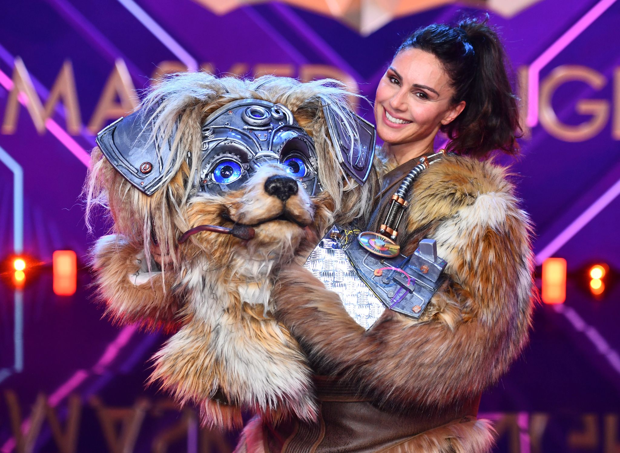 Nazan Eckes als Superhelden-Hund enttarnt